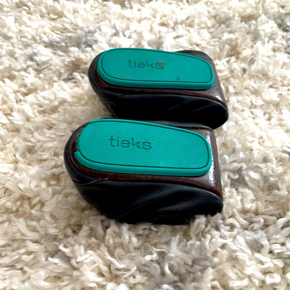 Black Leather Tieks Size 5